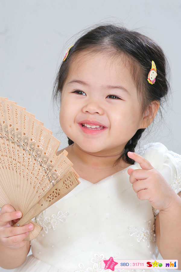Bé Nguyễn Vũ Lan Anh