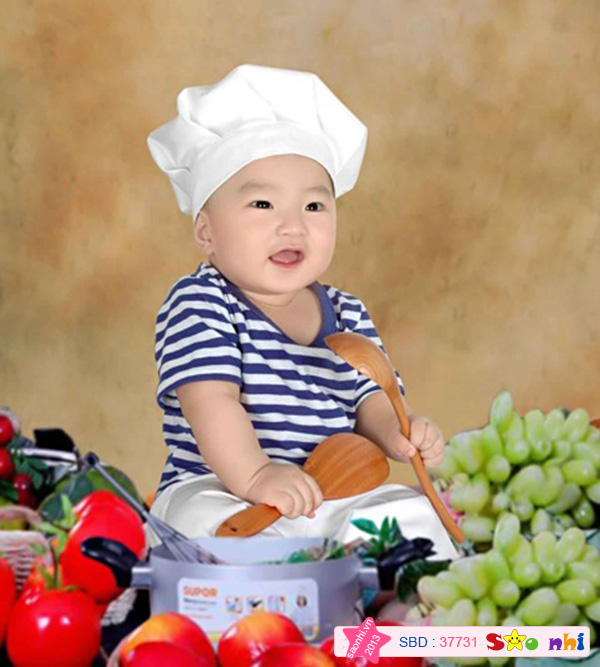 Bé Bùi Gia Khánh