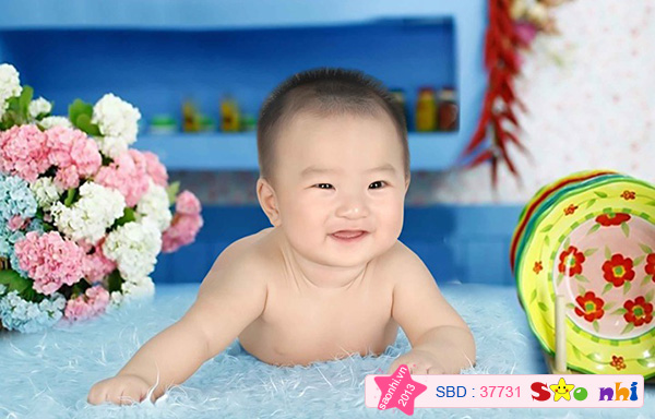 Bé Bùi Gia Khánh