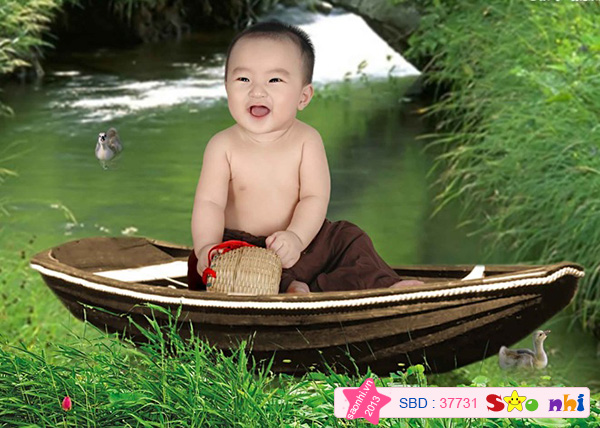 Bé Bùi Gia Khánh