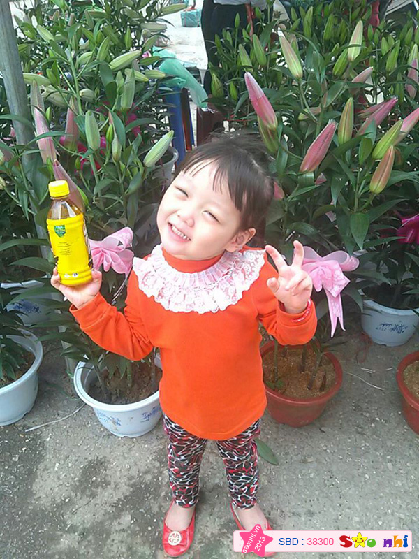 Bé Đinh Gia Nhi