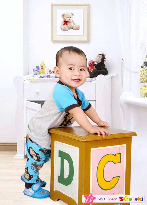 Bé Lê Trần Phúc Khang