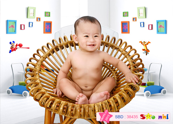 Bé Lê Trần Phúc Khang