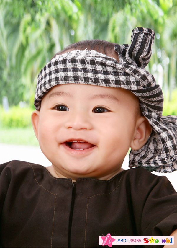 Bé Lê Trần Phúc Khang