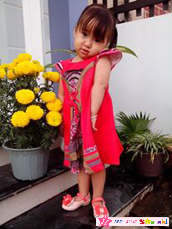 Bé Nguyễn Hoàng Phương Anh