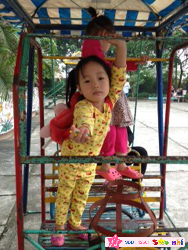 Bé Lê Bích Ngọc