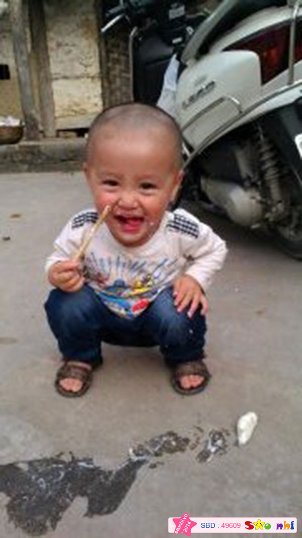 Bé Lưu Tùng Lâm