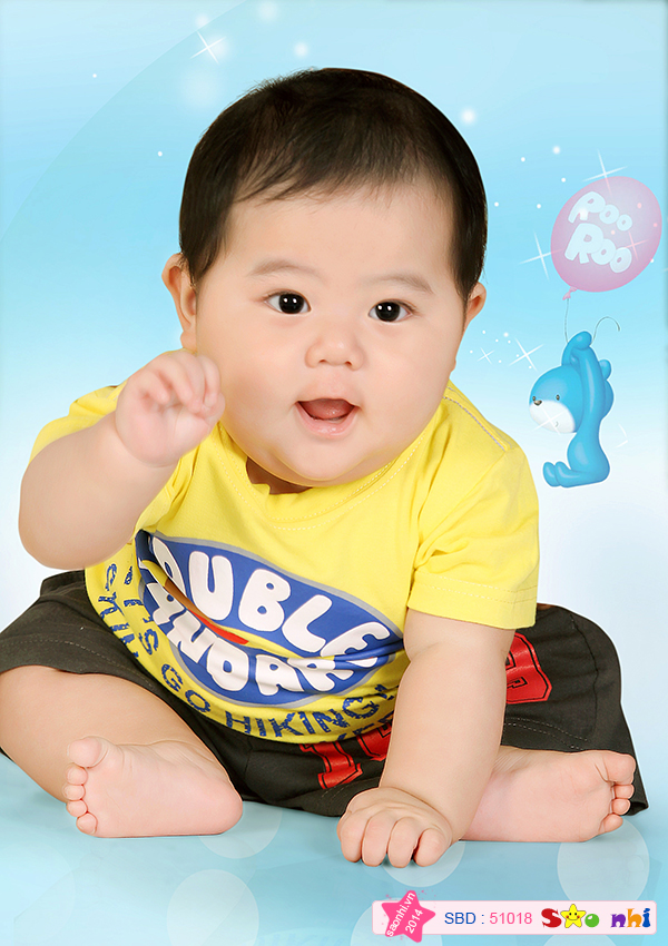 Bé Nguyễn Hoàng Thiên Long