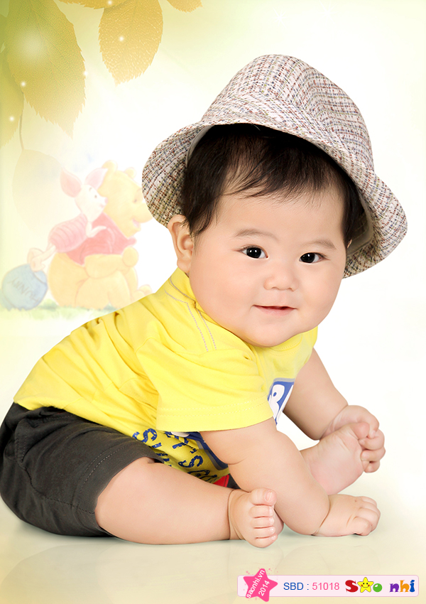 Bé Nguyễn Hoàng Thiên Long