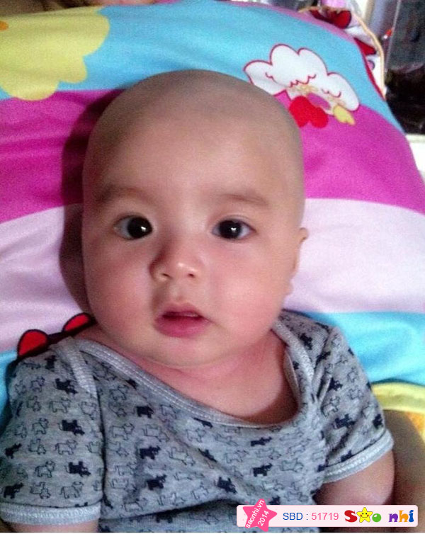 Tam nay la con trai duoc 4 thang , ba cao dau cho mat va thay toc moi !