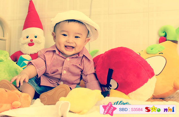 Gon lúc 7 tháng tuổi, lần đầu tiên được ba dàn dựng chụp hình