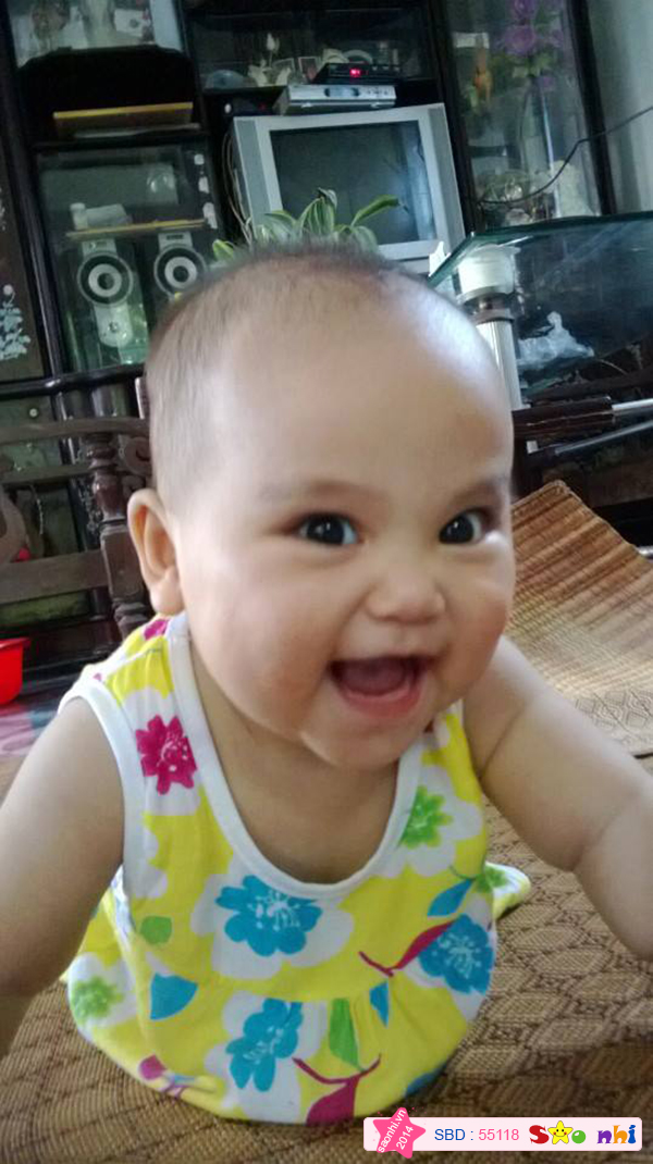 Bé Phạm Trần Gia Linh