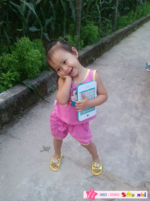 Bé Lương Gia Hân