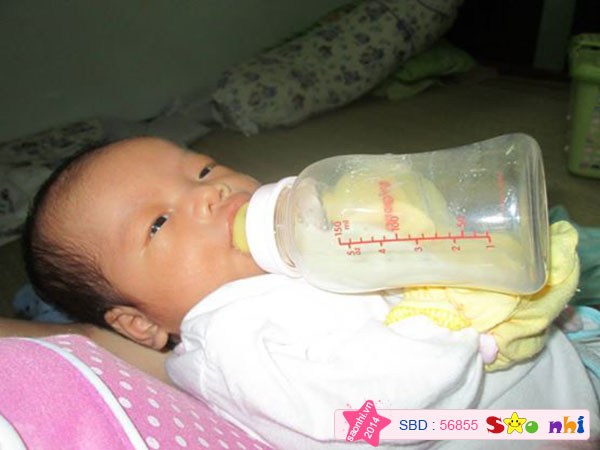 Bé Phạm Xuân Bách