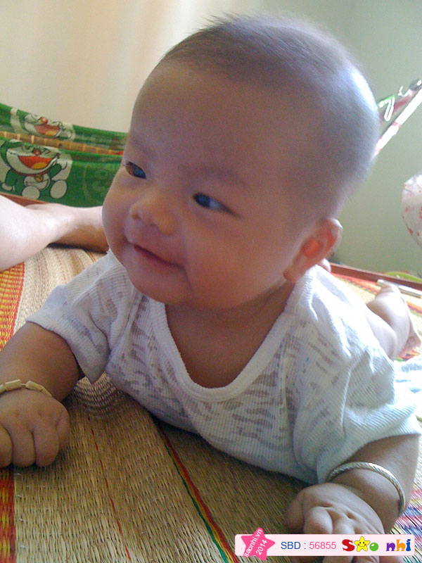 Bé Phạm Xuân Bách