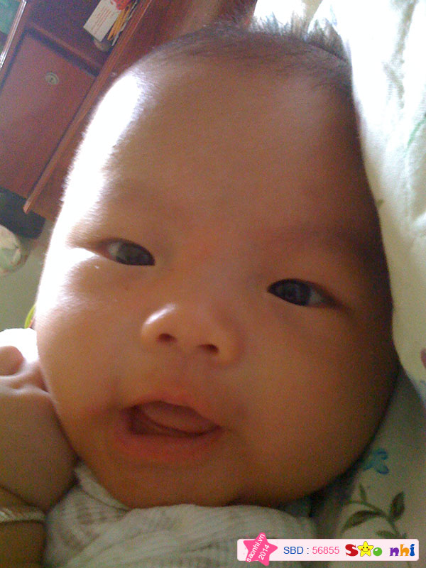 Bé Phạm Xuân Bách