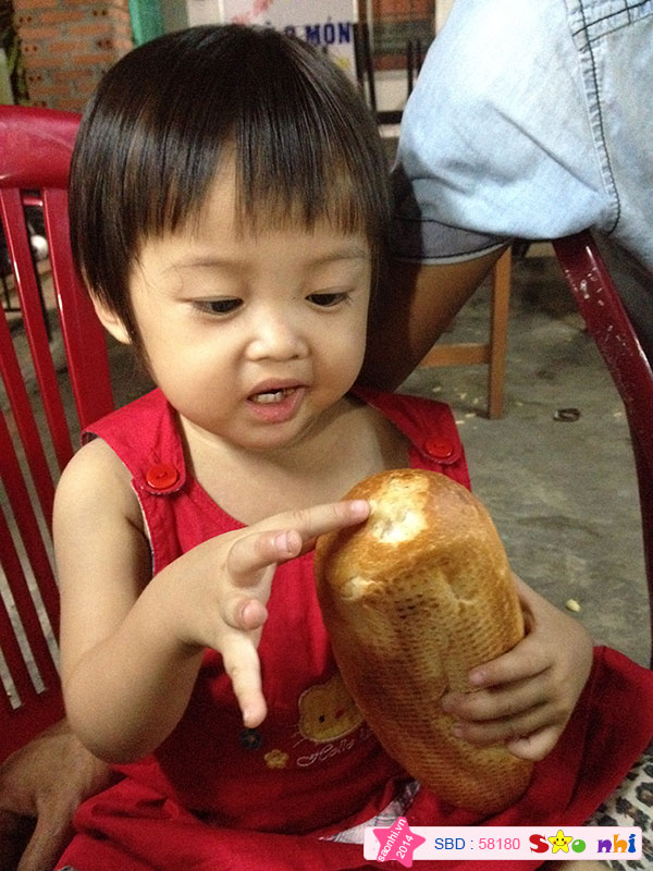 Bé Nguyễn Thị Hồng Trúc