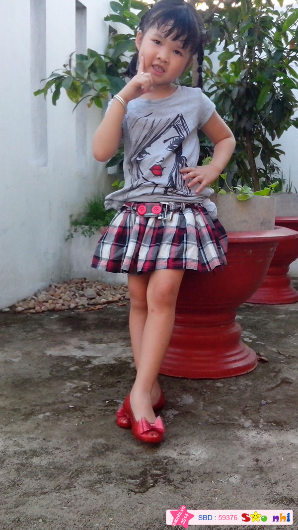 Bé Hồ Kiều Phương