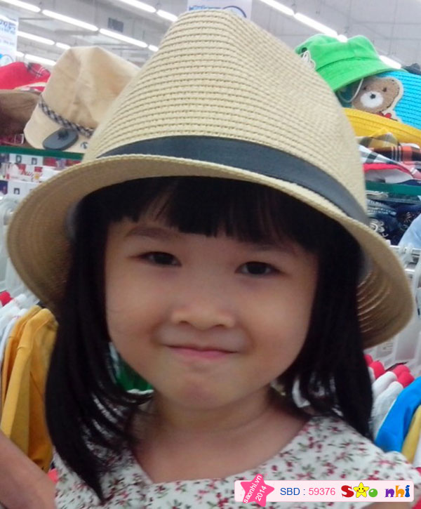 Bé Hồ Kiều Phương
