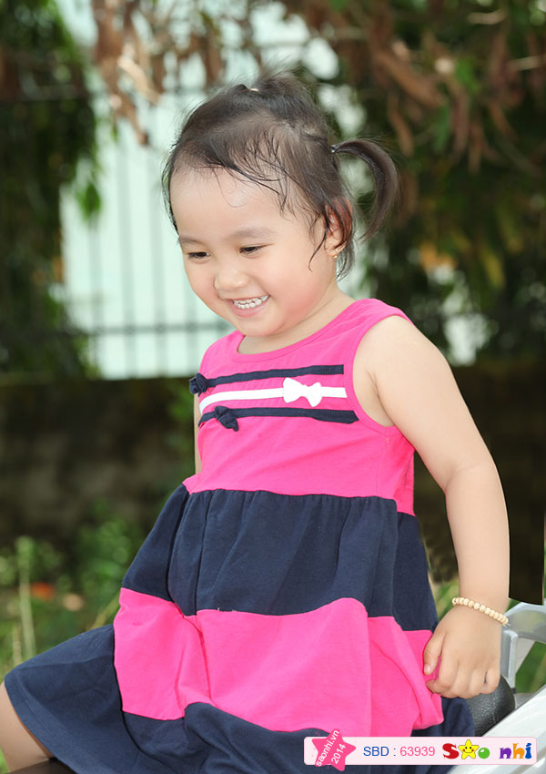 Quý vị nhớ bình chọn cho con nhé