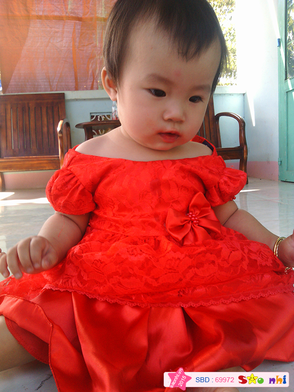 Bé Bùi Khả Hân