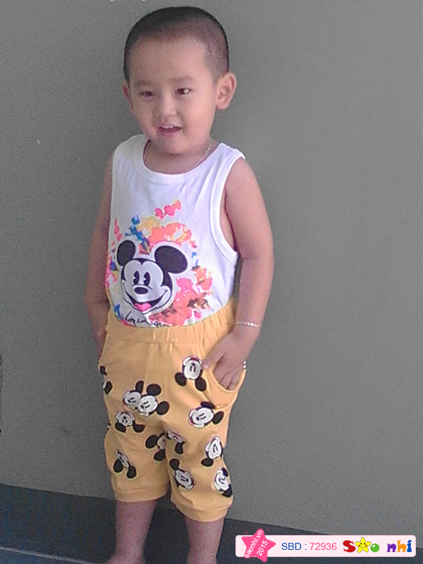 Bé Phùng Minh Quân