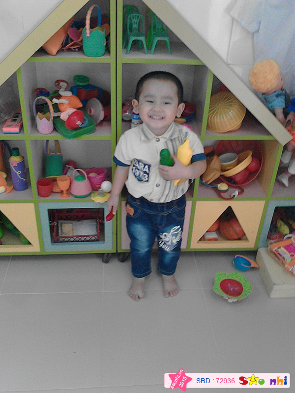 Bé Phùng Minh Quân