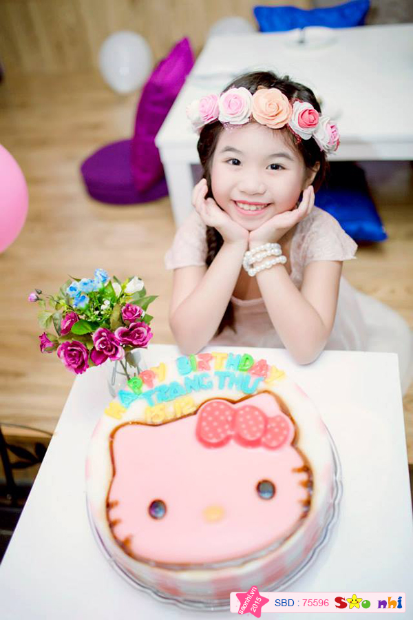 Con còn có biệt danh là chớp điệu nữa đó 