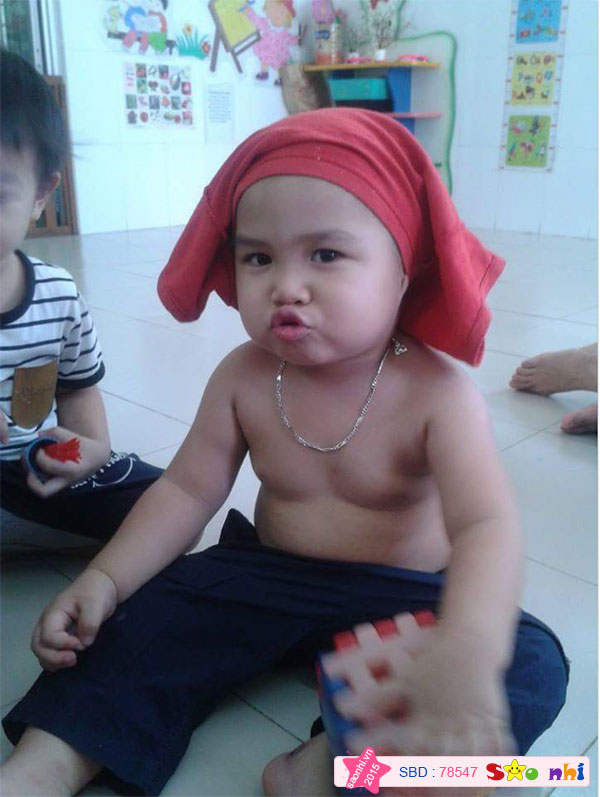 Bé Lê Trần Bảo Long