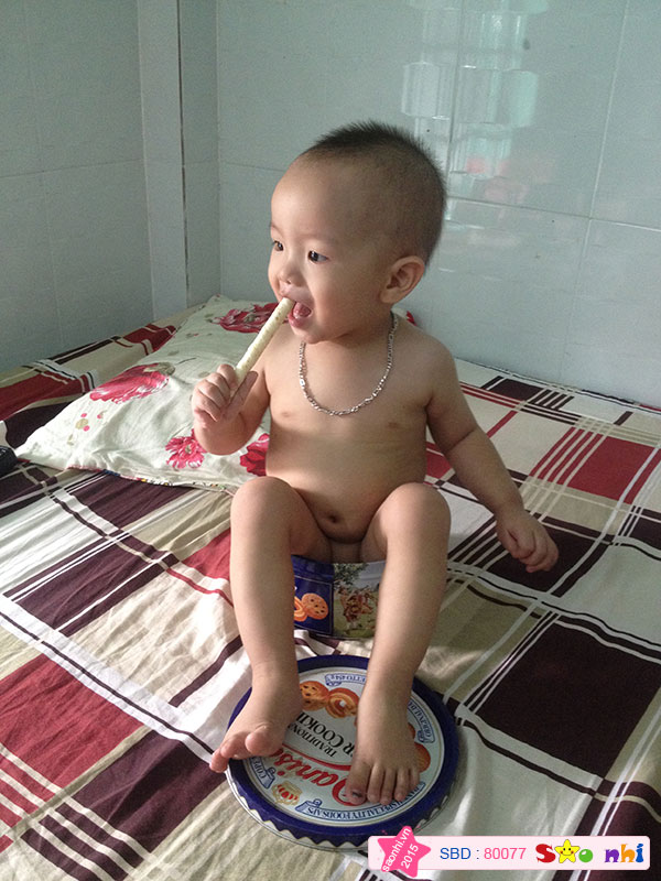Bé Phạm Duy Khang