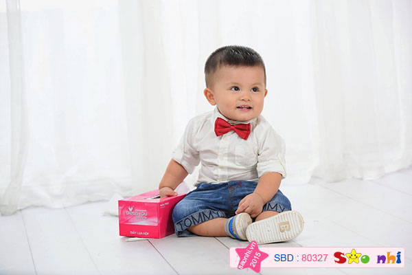 Mình 1 tuổi rồi, mình lớn rồi phải ra dáng đàn ông mới được...