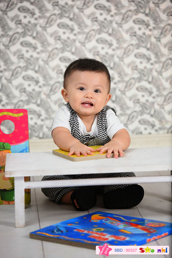 Bé Đinh Trần Gia Bảo