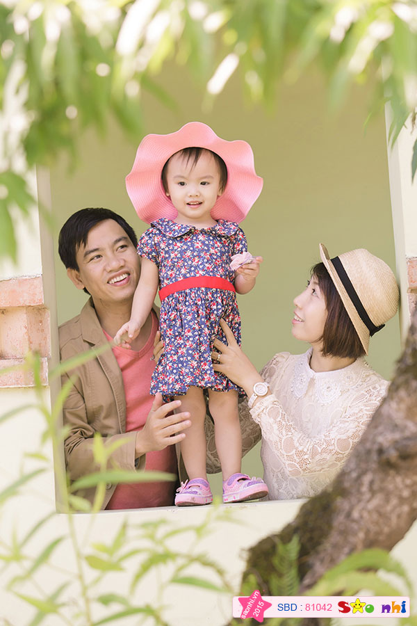 Gia đình bé Phan Nguyễn Khánh Giang