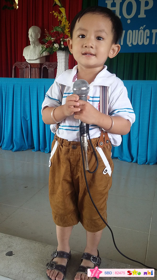 Bé Nguyễn Thiên Đăng