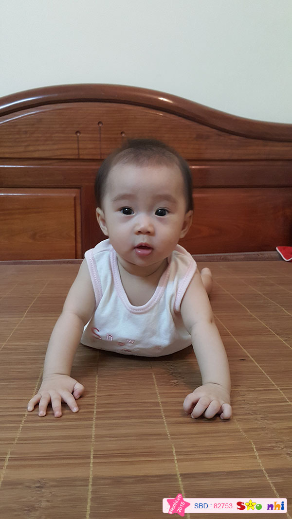  Hà Linh 6 tháng tuổi