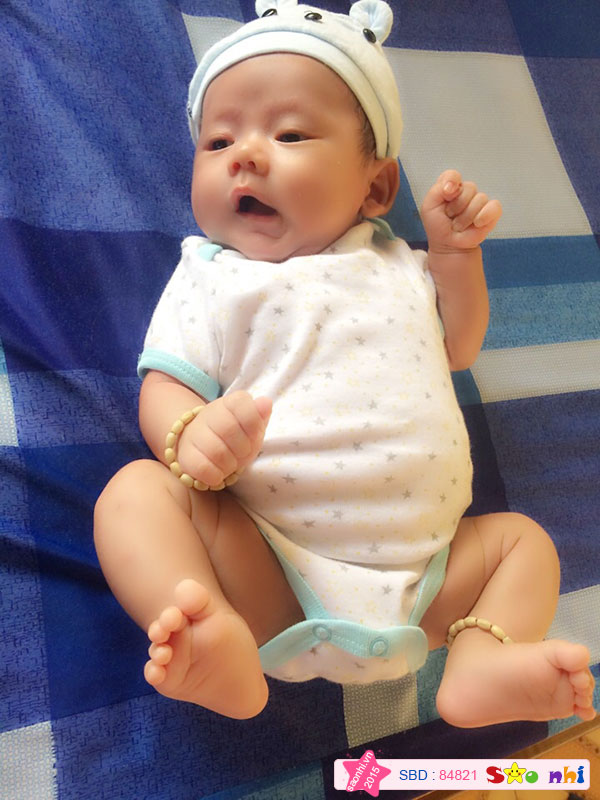 Bé Bùi Minh Khang