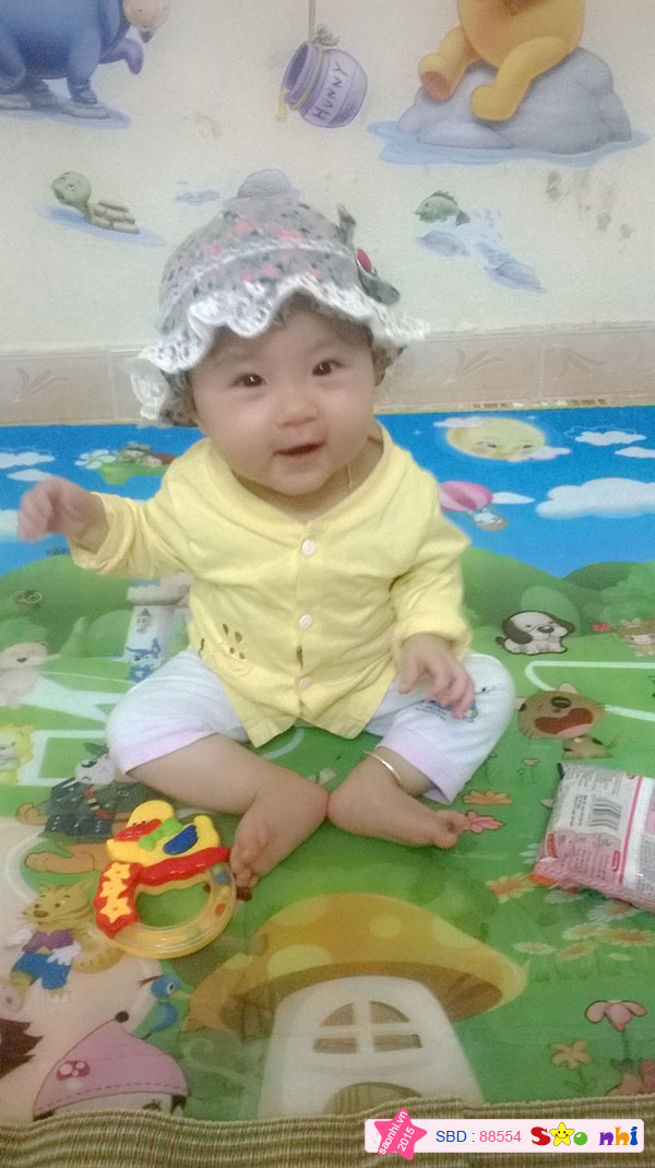 bé Trần Hoàng Thảo Linh