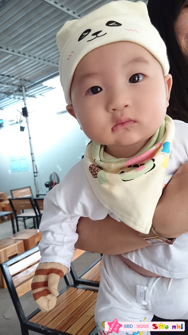 bé Bùi Tiến Đạt