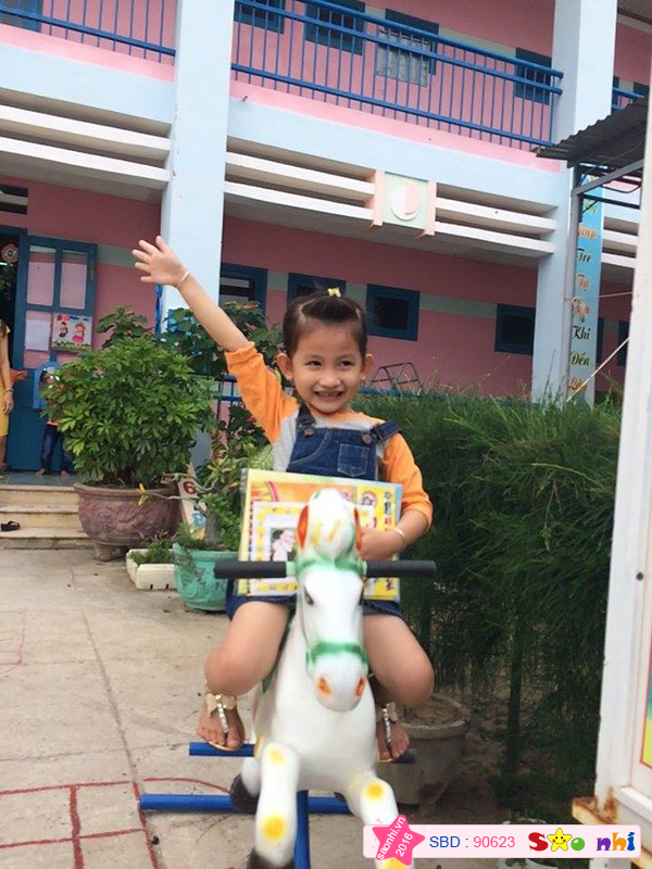 bé Nguyễn Lê Khả Ái
