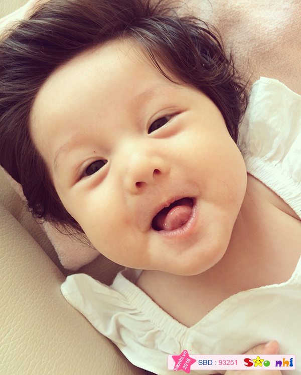 bé Nguyễn Hoàng Gia Vy