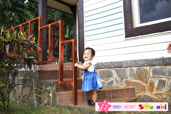 bé Bùi Diễm Quỳnh