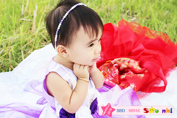 Con nhớ mẹ!!!
Con Phan Hoàng Yến. sn:2015;
Con thích xem ca hát và rất thích quan sát động vật.
xin các cô chú ủng hộ cho con.