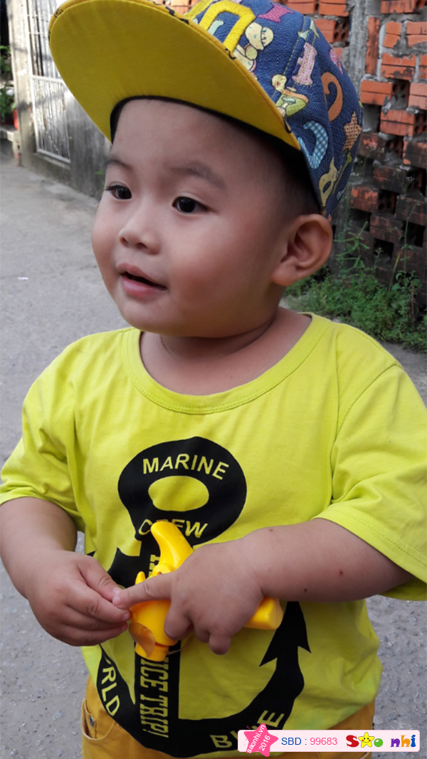 bé Phạm Gia Huy