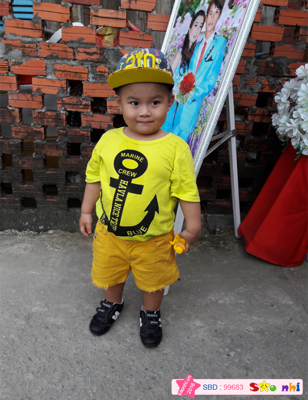 bé Phạm Gia Huy