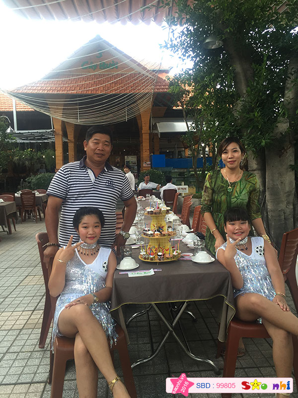 Gia đình bé Ly Bảo Châu
